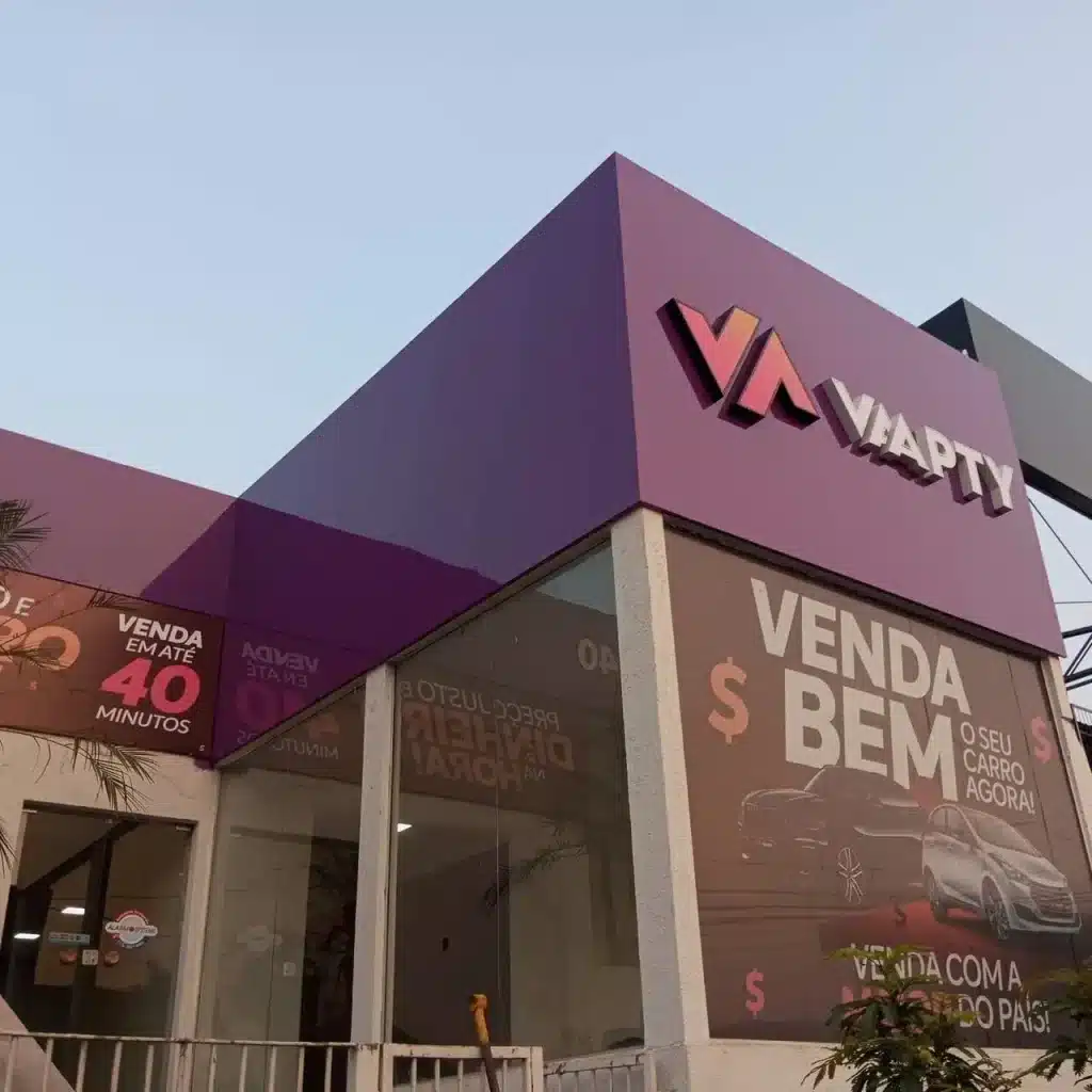 Painel Fachada Personalizada ACM Iluminado Em Londrina Comunicacao Visual ()
